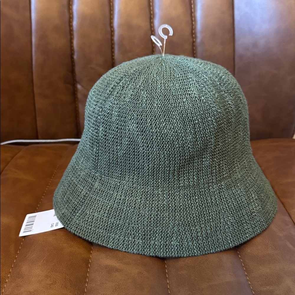 Urban Outfitters NWT bucket hat